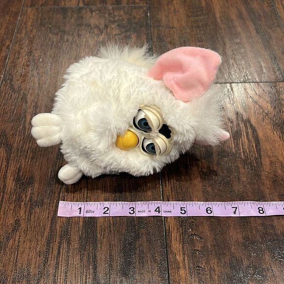 Furby 1998 Original 1st Generation White Snowball 70-800 New no box - Picture 9 of 11
